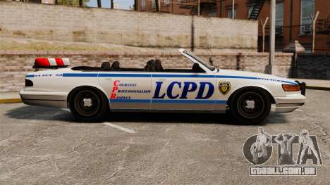 A versão conversível da polícia para GTA 4