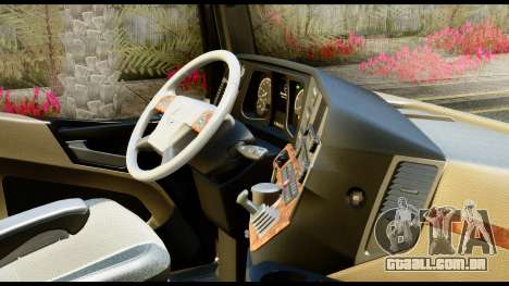 Mercedes-Benz Actros MP4 6x4 Exclucive Interior para GTA San Andreas