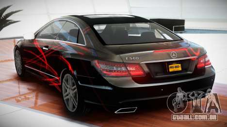 Mercedes-Benz E500 QD S8 para GTA 4