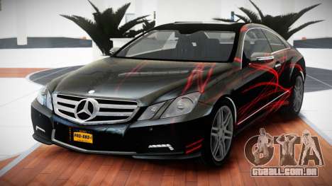 Mercedes-Benz E500 QD S8 para GTA 4