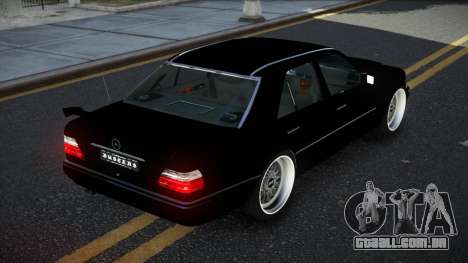 Mercedes-Benz E500 KNC para GTA 4