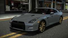 Nissan GT-R R35 JHR para GTA 4