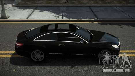 Mercedes-Benz E500 Lozvey para GTA 4