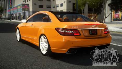 Mercedes-Benz E500 XM para GTA 4