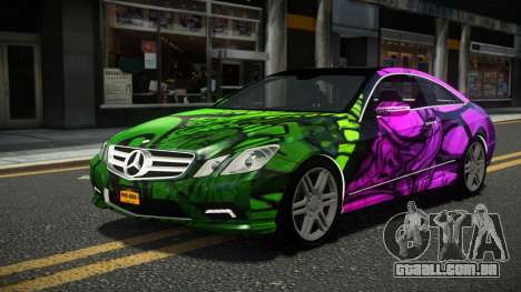 Mercedes-Benz E500 Lozvey S1 para GTA 4