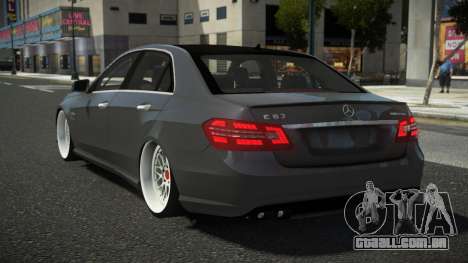 Mercedes-Benz E63 AMG ECK para GTA 4