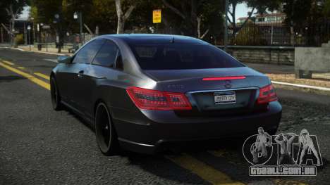 Mercedes-Benz E500 NC para GTA 4