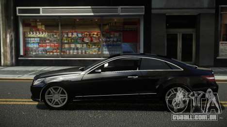 Mercedes-Benz E500 Lozvey para GTA 4