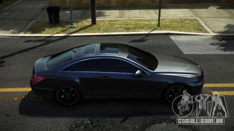 Mercedes-Benz E500 NC para GTA 4