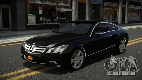 Mercedes-Benz E500 Lozvey para GTA 4