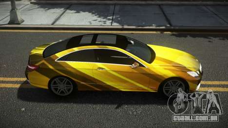 Mercedes-Benz E500 Lozvey S13 para GTA 4