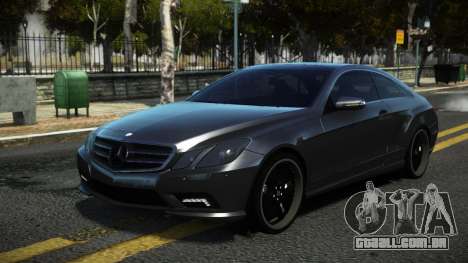 Mercedes-Benz E500 NC para GTA 4