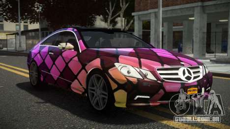 Mercedes-Benz E500 Lozvey S2 para GTA 4