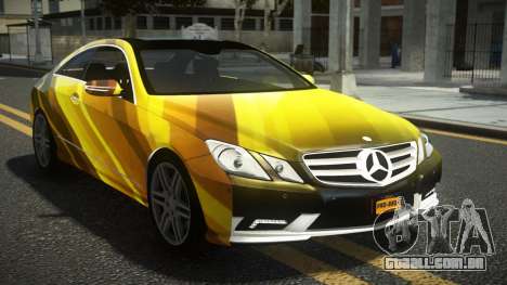 Mercedes-Benz E500 Lozvey S13 para GTA 4