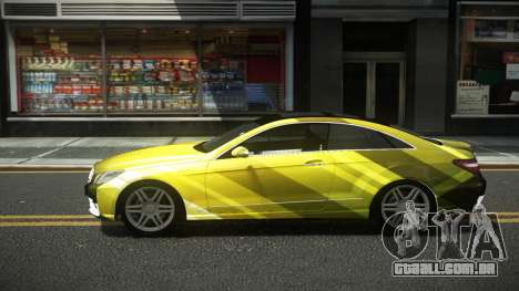 Mercedes-Benz E500 Lozvey S13 para GTA 4