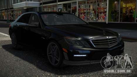 Mercedes-Benz E63 AMG CK-L para GTA 4