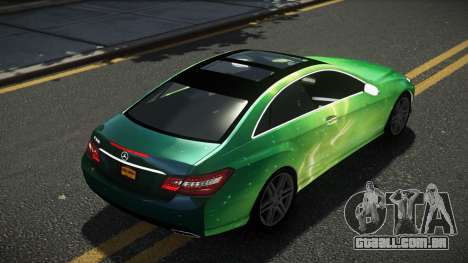 Mercedes-Benz E500 Lozvey S12 para GTA 4