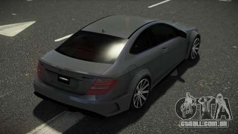 Mercedes-Benz C63 AMG Goley para GTA 4