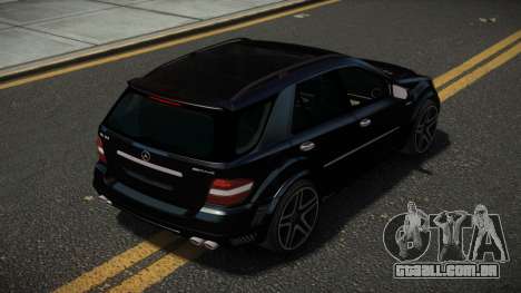 Mercedes-Benz ML63 AMG Rufahio para GTA 4