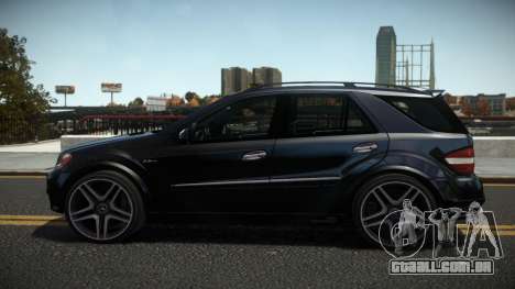 Mercedes-Benz ML63 AMG Rufahio para GTA 4