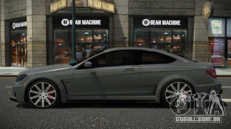 Mercedes-Benz C63 AMG Goley para GTA 4