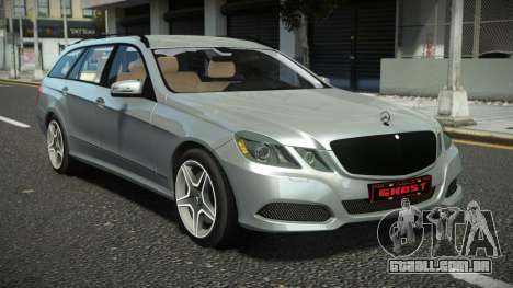 Mercedes-Benz E-Class Estate Sihuro para GTA 4