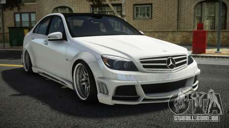 Mercedes-Benz C63 AMG Ehola para GTA 4