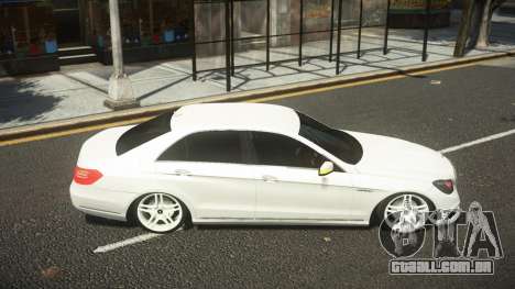 Mercedes-Benz E63 AMG Ecvaht para GTA 4