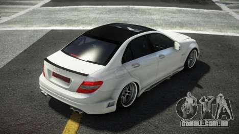 Mercedes-Benz C63 AMG Ehola para GTA 4