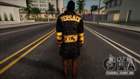 Gizzy em um roupão Versace para GTA San Andreas