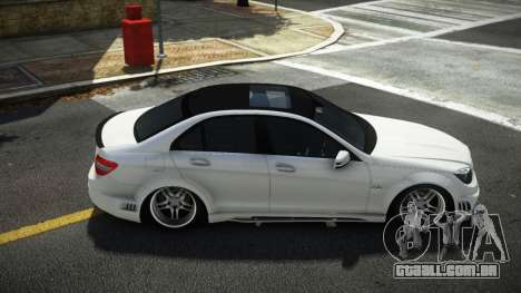 Mercedes-Benz C63 AMG Ehola para GTA 4