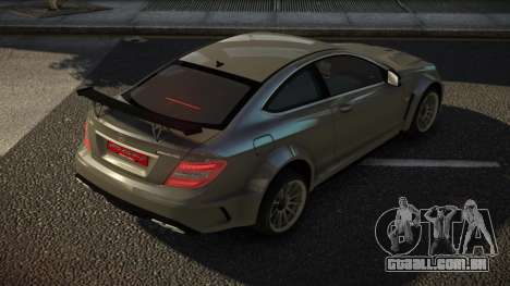 Mercedes-Benz C63 AMG Volfer para GTA 4