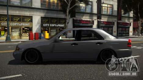 Mercedes-Benz C180 Erloy para GTA 4