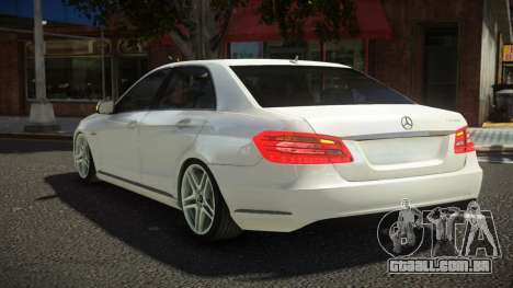 Mercedes-Benz E63 AMG Ecvaht para GTA 4