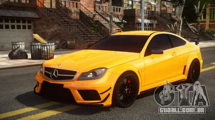 Mercedes-Benz C63 AMG Suprimo para GTA 4