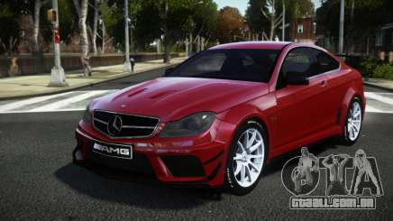 Mercedes-Benz C63 AMG Geruto para GTA 4