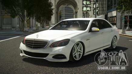 Mercedes-Benz E63 AMG Ecvaht para GTA 4