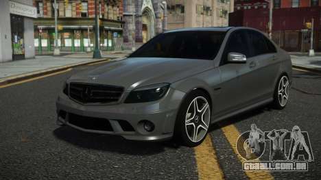 Mercedes-Benz C63 AMG Dilosha para GTA 4