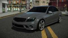 Mercedes-Benz C63 AMG Dilosha para GTA 4