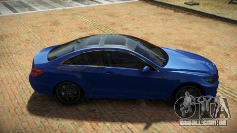 Mercedes-Benz E500 Eriklo para GTA 4