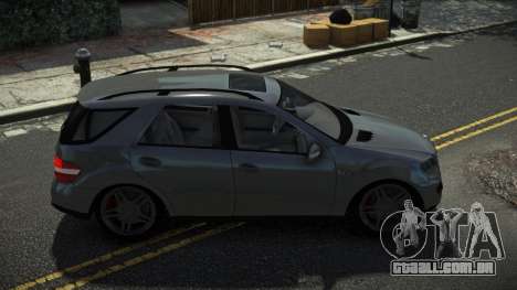 Mercedes-Benz ML 63 AMG Shuny para GTA 4