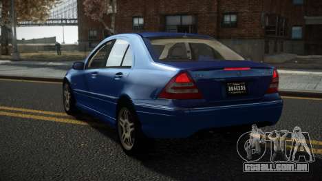 Mercedes-Benz C32 AMG Bexor para GTA 4