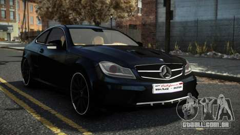 Mercedes-Benz C63 AMG Klaser para GTA 4