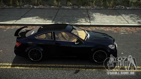 Mercedes-Benz C63 AMG Klaser para GTA 4