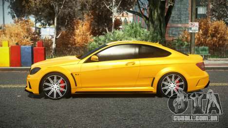Mercedes-Benz C63 AMG Chuzaly para GTA 4