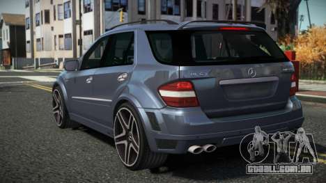 Mercedes-Benz ML63 AMG Colah para GTA 4