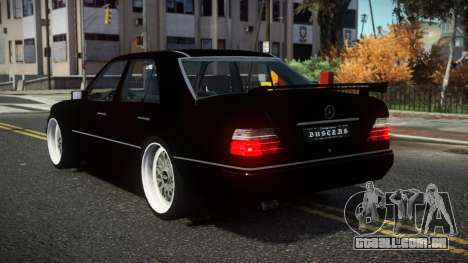 Mercedes-Benz E500 Vorfis para GTA 4