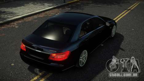 Mercedes-Benz E63 Bursa para GTA 4