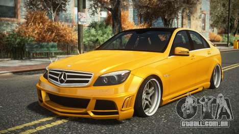 Mercedes-Benz C63 AMG Largu para GTA 4