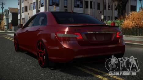 Mercedes-Benz E63 AMG Fuhez para GTA 4